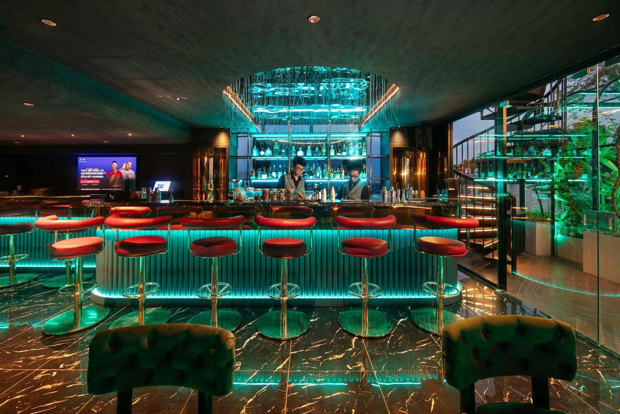 האנוי May De Ville Crown Hotel מראה חיצוני תמונה The bar at the 101 bar