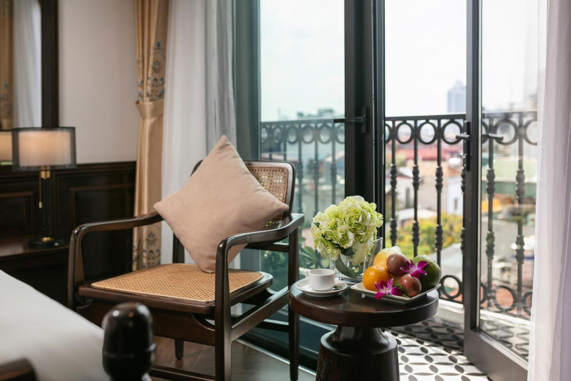 האנוי May De Ville Crown Hotel מראה חיצוני תמונה Deluxe Suite
