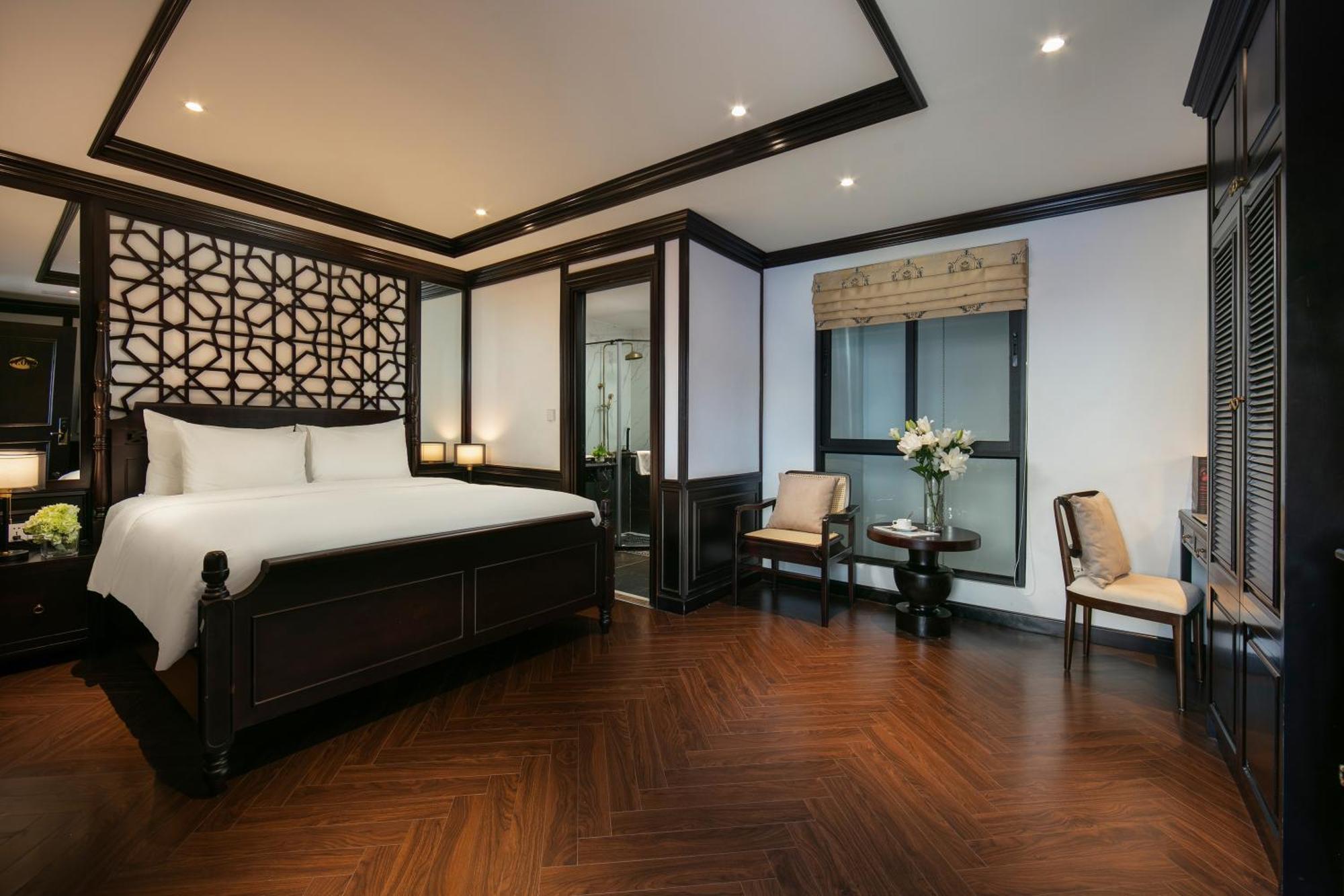 האנוי May De Ville Crown Hotel מראה חיצוני תמונה Deluxe Suite